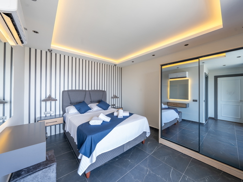  gece  -  Kasım
  | Kalkan’da 8 Kişilik Lüks Villa, Özel Isıtmalı Havuz ve Merkezi Konum